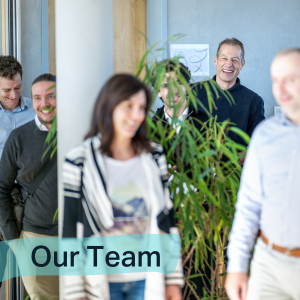 Group of people standing, plant, pilar